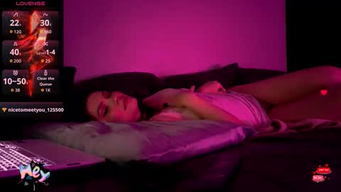 Red online show from May 10, 10:16 pm