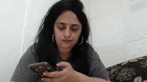 Reea online show from April 14, 9:18 pm