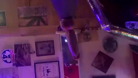 Lee online show from December 19, 4:08 am