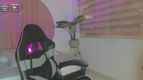 R E I online show from November 12, 12:40 pm