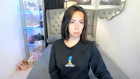 reighnempress online show from February 20, 1:49 am