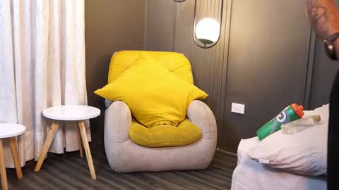 Reik online show from February 24, 12:30 pm