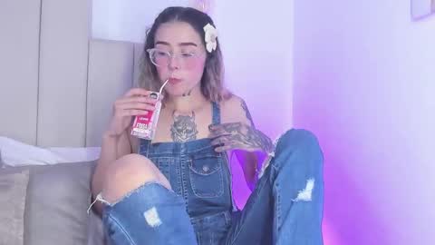 Reika  online show from September 22, 8:02 pm