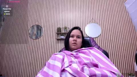 reina_loren online show from February 25, 3:21 am