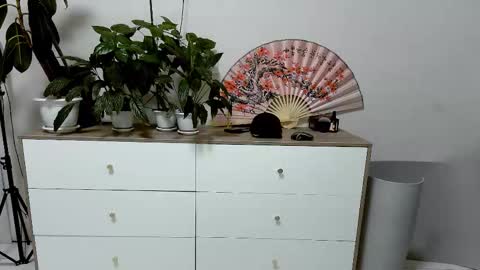 Snapshot of reina_qt chatting on September 23, 3:17 pm Reina QT online show from September 23, 3:17 pm