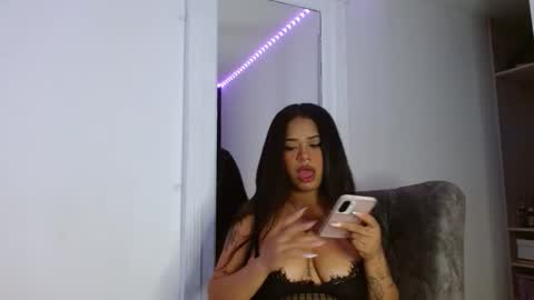 reina_reina online show from November 9, 12:25 am