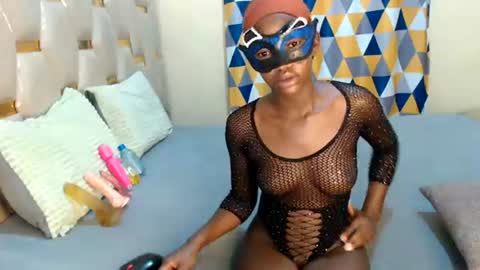 remmyqueen online show from June 29, 5:15 am