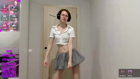 Claire online show from March 28, 5:36 pm