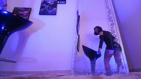 renataj online show from September 9, 3:01 pm