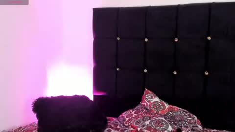 renatawilsom online show from July 24, 3:04 am