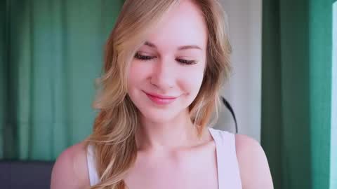 Emma online show from June 3, 1:47 pm
