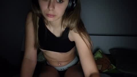 renee_loah online show from June 2, 9:17 pm