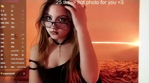 Lolly online show from April 13, 6:23 pm