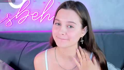 Renesmy online show from October 24, 1:39 am