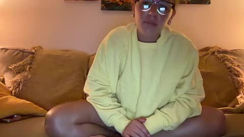 renimoonxo online show from July 2, 8:30 am