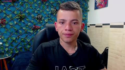 R E N E  online show from February 4, 3:54 am