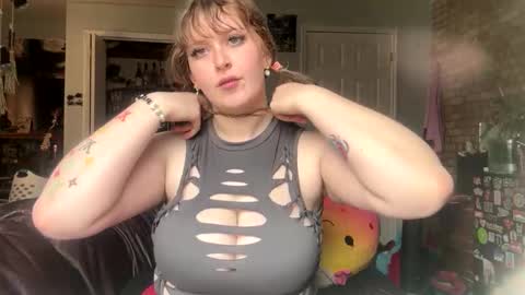 Blue online show from April 18, 9:26 pm