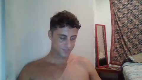 Snapshot of renud chatting on September 18, 1:53 am renud online show from September 18, 1:53 am