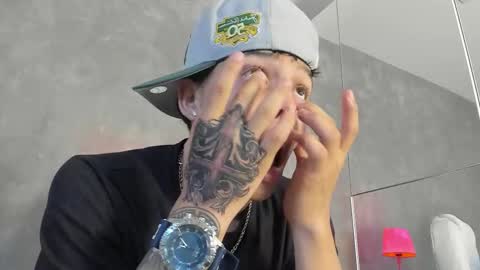 Ren online show from December 4, 3:17 am