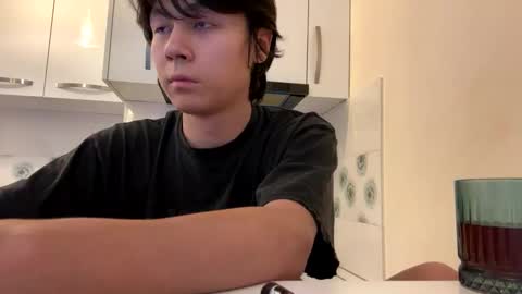 Snapshot of respirra chatting on October 28, 8:48 am Aiqo online show from October 28, 8:48 am