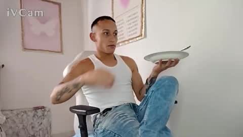 Snapshot of rey_masterhot chatting on September 28, 6:28 pm reymasterhot online show from September 28, 6:28 pm