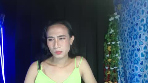 rhianesassy online show from February 8, 11:44 am