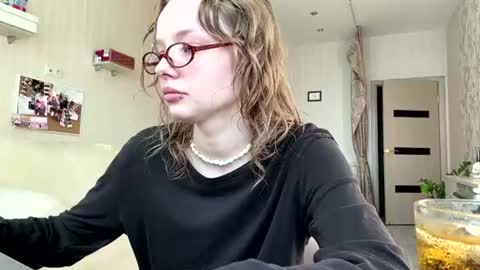 rhiannonmayberry online show from July 29, 10:26 am
