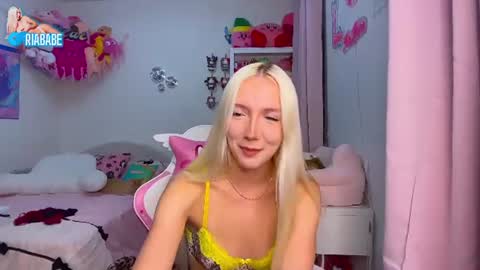 ria  online show from July 18, 3:19 am