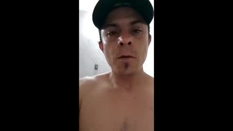 ricardo211508 online show from May 2, 8:58 pm