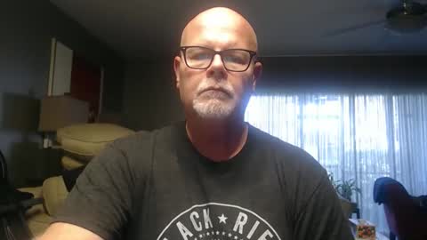 rich32937 online show from April 13, 12:09 pm