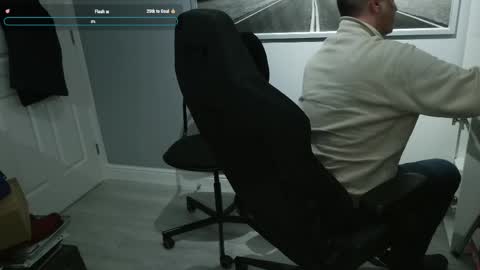 UK Straight Guy online show from April 4, 10:39 pm