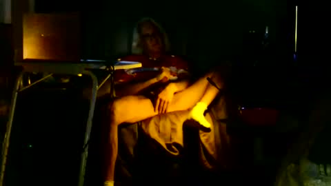 PINK HOLE TWINK online show from March 31, 3:29 am