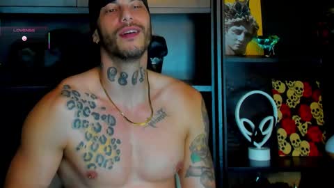 ricky_santos_ online show from September 19, 12:37 am