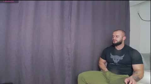 rickymiami1 online show from November 18, 6:55 pm