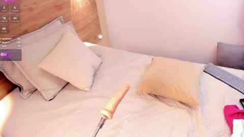 Sara online show from April 2, 1:51 pm