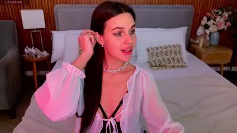 Rihanna online show from October 17, 6:34 pm