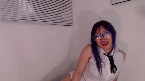 RIHONNA online show from November 4, 1:23 pm