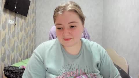 rina16 online show from December 18, 6:03 pm