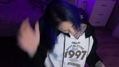   DianaBrite            fansl y online show from January 21, 2:59 pm