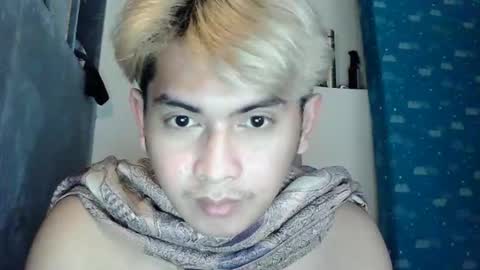 ririhoee online show from April 1, 6:49 pm