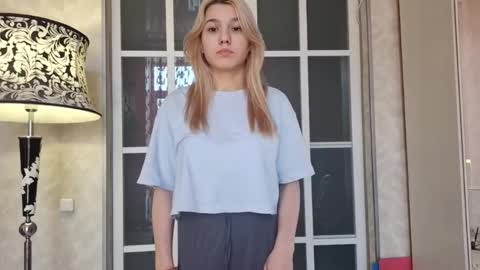 Amelia online show from March 9, 12:10 pm