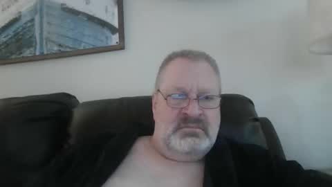 rob872217 online show from April 14, 12:30 pm