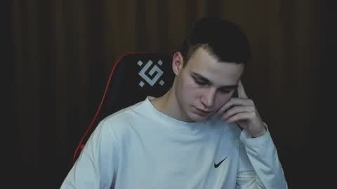 robert10211 online show from December 26, 6:01 pm