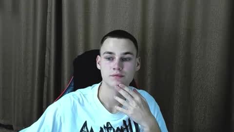 robert10211 online show from September 26, 2:03 pm