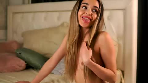 Roberta online show from April 23, 12:29 pm