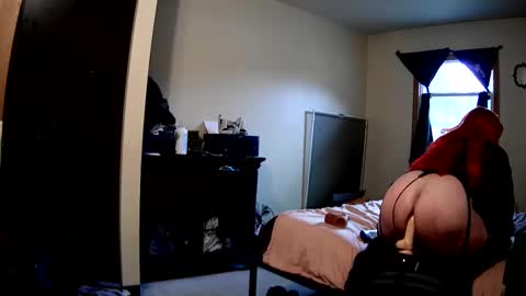 RobinHEAD online show from February 18, 5:57 pm