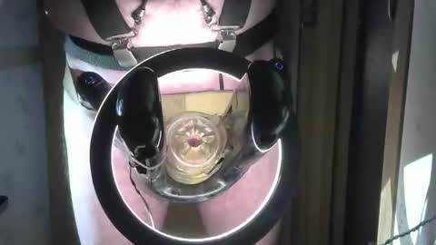 Robodickmilker online show from April 11, 1:32 am