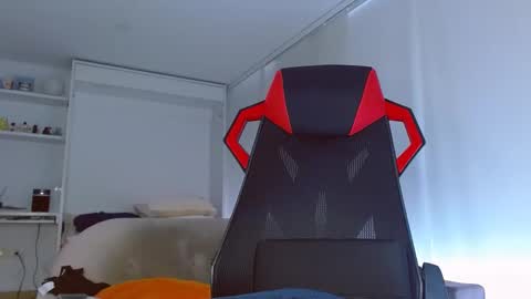 roby_millerr online show from March 2, 6:19 pm