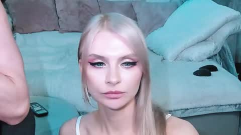 Lina and Den online show from November 3, 11:33 am