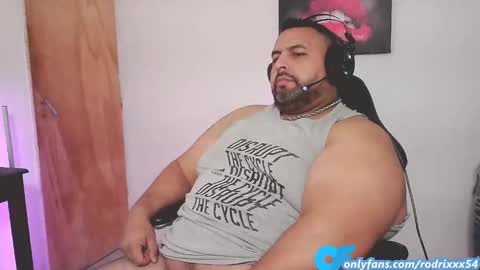 rodrixxx54 online show from March 11, 8:53 pm